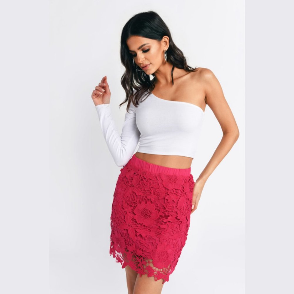 NWT Pink Crochet Lace Floral Bodycon Mini Skirt / Small